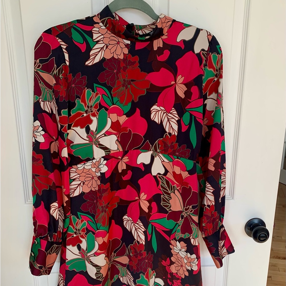 🍄3/29🍄New Zara Floral Multicolor Dress